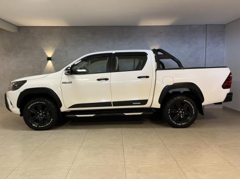 TOYOTA Hilux Caminhonete 2.8 16V 4P SR 4X4 DIESEL CHALLENGE CABINE DUPLA AUTOM�TICO, Foto 5