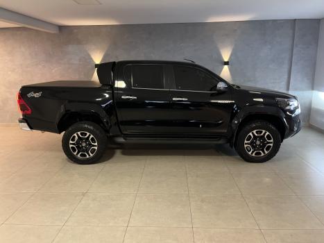 TOYOTA Hilux Caminhonete 2.8 16V SRX PLUS 4X4 TURBO DIESEL CABINE DUPLA AUTOM�TICO, Foto 5