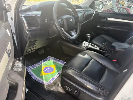 TOYOTA Hilux Caminhonete 2.8 16V SRX 4X4 TURBO DIESEL CABINE DUPLA AUTOM�TICO, Foto 9
