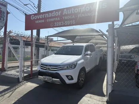 TOYOTA Hilux Caminhonete 2.8 16V SRX 4X4 TURBO DIESEL CABINE DUPLA AUTOM�TICO, Foto 14