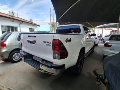 TOYOTA Hilux Caminhonete 2.7 16V 4P SRV FLEX 4X4  CABINE DUPLA AUTOM�TICO, Foto 4