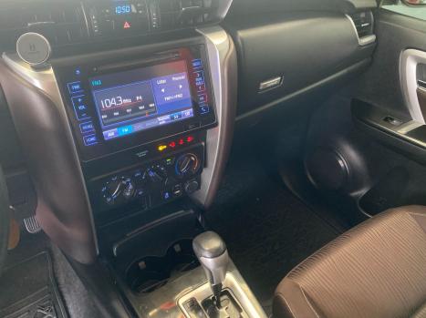 TOYOTA Hilux SW4 2.7 16V 4P SR FLEX AUTOMTICO, Foto 6