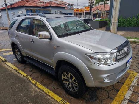 TOYOTA Hilux SW4 2.7 16V 4P SR, Foto 2