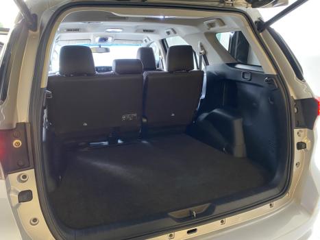 TOYOTA Hilux SW4 2.8 4P SRX 4X4 TURBO DIESEL AUTOM�TICO, Foto 8