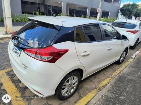 TOYOTA Yaris Hatch 1.3 16V 4P FLEX XL PLUS TECH MULTIDRIVE AUTOM�TICO CVT, Foto 8