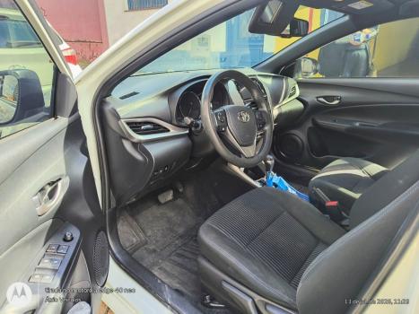 TOYOTA Yaris Hatch 1.3 16V 4P FLEX XL PLUS TECH MULTIDRIVE AUTOM�TICO CVT, Foto 9
