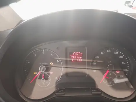 VOLKSWAGEN Fox 1.0 4P TREND FLEX, Foto 6