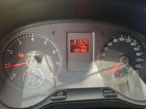 VOLKSWAGEN Fox 1.6 4P, Foto 7