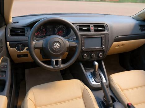 VOLKSWAGEN Jetta 2.0 4P COMFORTLINE FLEX, Foto 2
