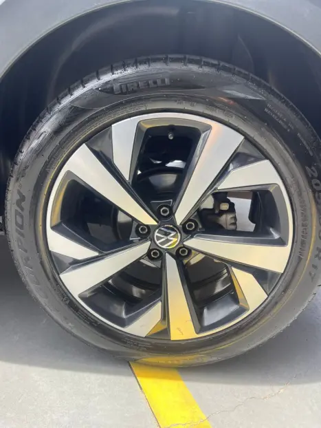 VOLKSWAGEN Nivus 1.0 4P FLEX 200 TSI HIGHLINE TURBO AUTOM�TICO, Foto 16