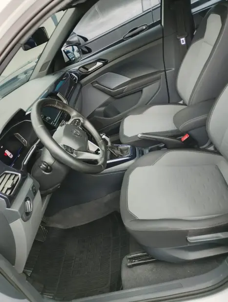 VOLKSWAGEN T-Cross 1.0 4P 200 TSI FLEX COMFORTLINE AUTOM�TICO, Foto 9