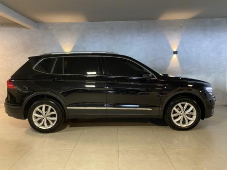 VOLKSWAGEN Tiguan 1.4 250 TSI TOTAL FLEX ALLSPACE COMFORTLINE TURBO AUTOM�TICO TIPTRONIC, Foto 5