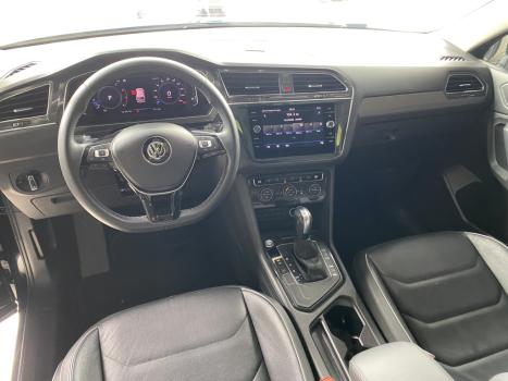 VOLKSWAGEN Tiguan 1.4 250 TSI TOTAL FLEX ALLSPACE COMFORTLINE TURBO AUTOM�TICO TIPTRONIC, Foto 10