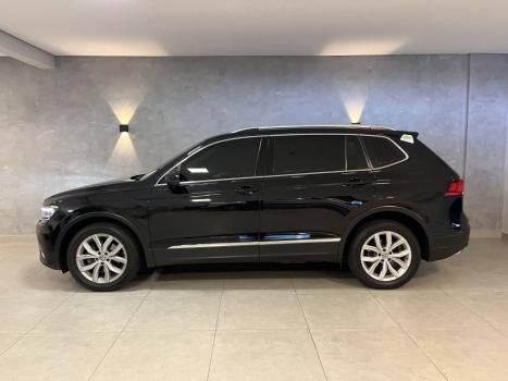 VOLKSWAGEN Tiguan 1.4 250 TSI TOTAL FLEX ALLSPACE COMFORTLINE TURBO AUTOM�TICO TIPTRONIC, Foto 3