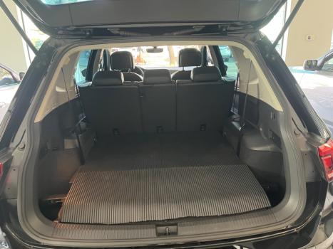 VOLKSWAGEN Tiguan 1.4 250 TSI TOTAL FLEX ALLSPACE COMFORTLINE TURBO AUTOM�TICO TIPTRONIC, Foto 9