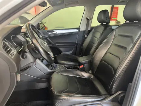 VOLKSWAGEN Tiguan 1.4 16V 4P TSI 250 FLEX TURBO AUTOM�TICO, Foto 9