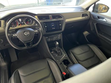 VOLKSWAGEN Tiguan 1.4 250 TSI TOTAL FLEX ALLSPACE COMFORTLINE TURBO AUTOM�TICO TIPTRONIC, Foto 5