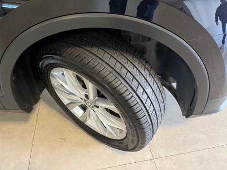 VOLKSWAGEN Tiguan 1.4 250 TSI TOTAL FLEX ALLSPACE COMFORTLINE TURBO AUTOM�TICO TIPTRONIC, Foto 6