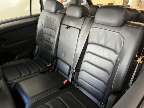 VOLKSWAGEN Tiguan 1.4 250 TSI TOTAL FLEX ALLSPACE COMFORTLINE TURBO AUTOM�TICO TIPTRONIC, Foto 12
