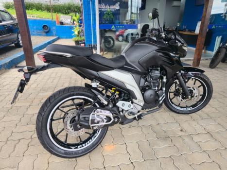 YAMAHA FZ 25 250 Fazer Flex , Foto 1
