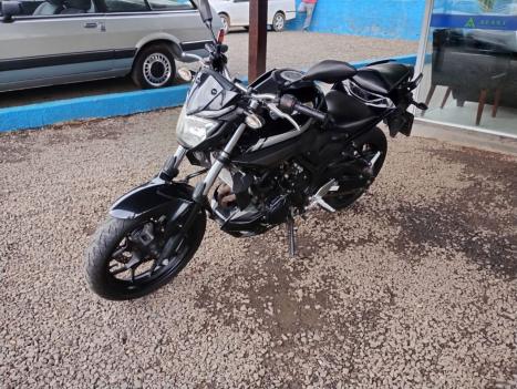 YAMAHA MT-03 300 ABS, Foto 3