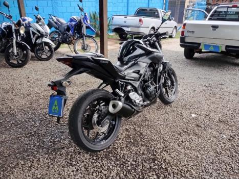 YAMAHA MT-03 300 ABS, Foto 6