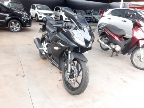 YAMAHA YZF R15 150 ABS, Foto 1