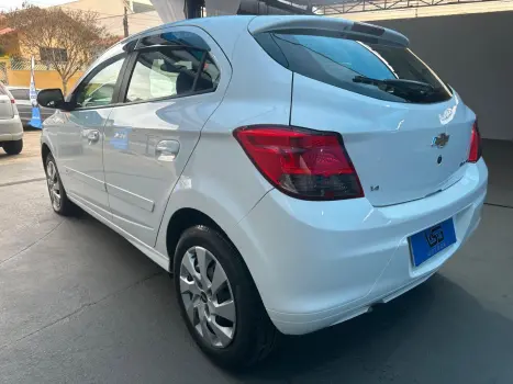 CHEVROLET Onix Hatch 1.4 4P FLEX LT, Foto 7