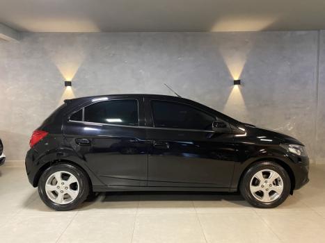 CHEVROLET Onix Hatch 1.4 4P FLEX LT, Foto 2