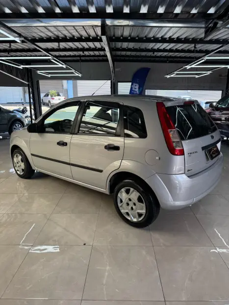 FORD Fiesta Hatch 1.6 4P, Foto 4