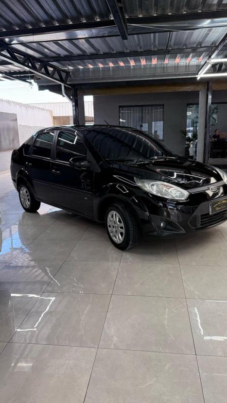 FORD Fiesta Hatch 1.6 4P, Foto 4