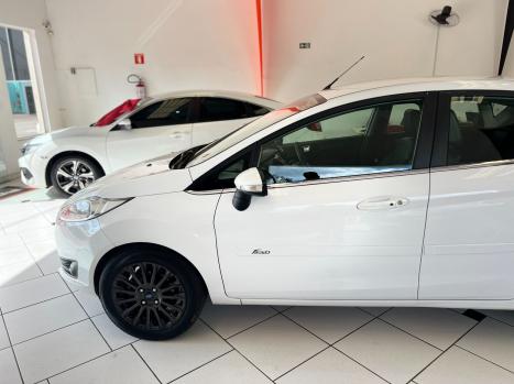 FORD Fiesta Hatch 1.0 12V 4P TITANIUM PLUS ECOBOOST TURBO POWERSHIFT AUTOMTICO, Foto 3