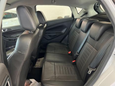 FORD Fiesta Hatch 1.0 12V 4P TITANIUM PLUS ECOBOOST TURBO POWERSHIFT AUTOMTICO, Foto 8