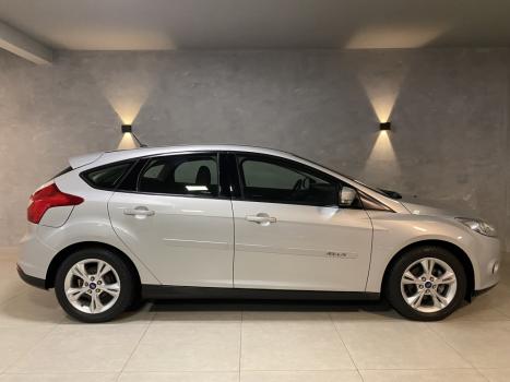 FORD Focus Hatch 1.6 16V 4P FLEX S, Foto 3
