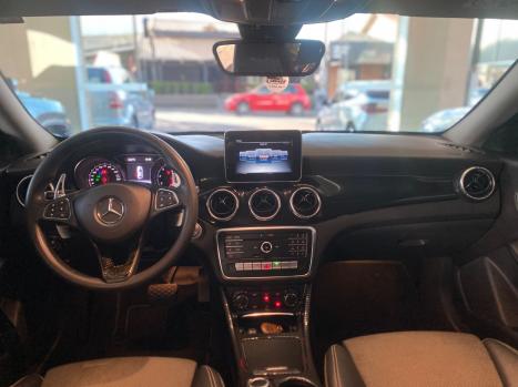 MERCEDES-BENZ CLA 180 1.6 16V 4P CGI TURBO 7G-TRONIC DCT AUTOMTICO, Foto 6