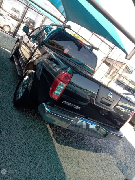 NISSAN Frontier 2.5 SL 4X4 TURBO DIESEL CABINE DUPLA AUTOMTICO, Foto 2
