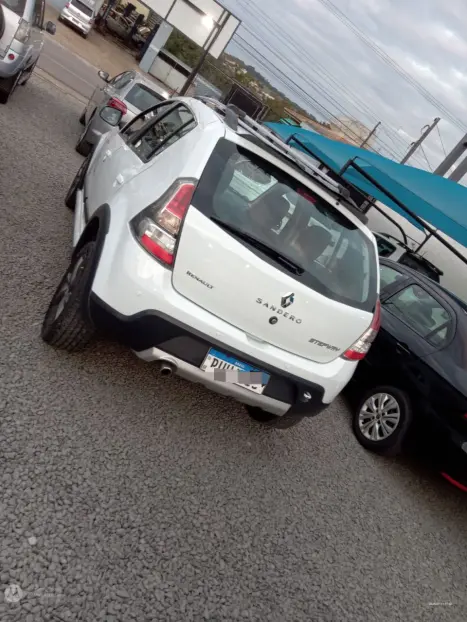 RENAULT Sandero 1.6 16V 4P FLEX STEPWAY AUTOMTICO, Foto 4