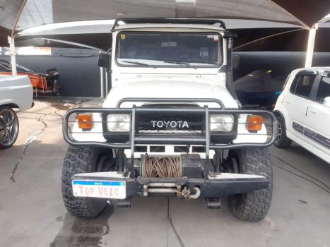 TOYOTA Bandeirante 3.7 4X4 DIESEL TETO RGIDO, Foto 2