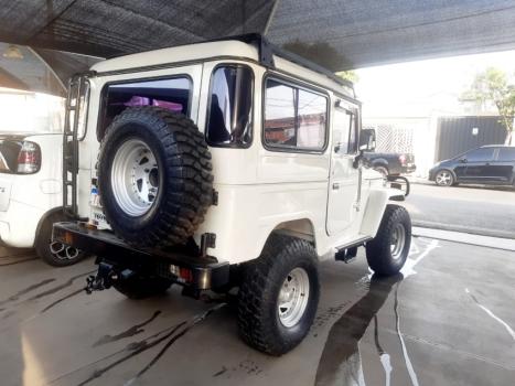TOYOTA Bandeirante 3.7 4X4 DIESEL TETO RGIDO, Foto 4