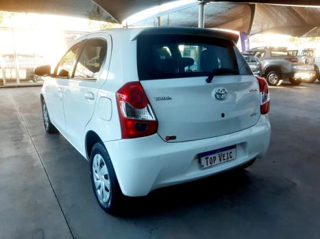 TOYOTA Etios Hatch 1.5 16V 4P FLEX XS, Foto 4