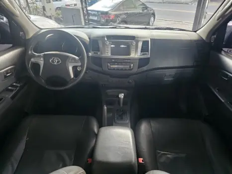 TOYOTA Hilux Caminhonete 2.7 16V 4P SRV FLEX CABINE DUPLA AUTOMTICO, Foto 10