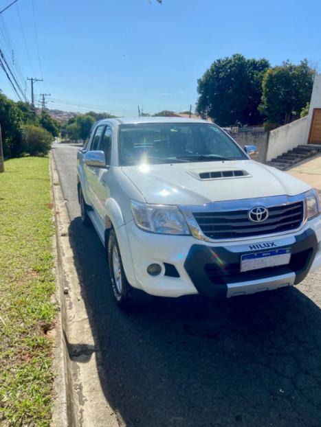 TOYOTA Hilux Caminhonete 3.0 4P 4X4 SRV TURBO DIESEL CABINE DUPLA AUTOMTICO, Foto 2