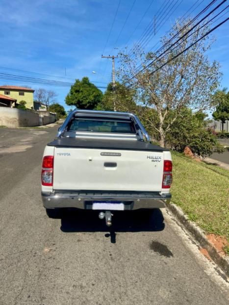 TOYOTA Hilux Caminhonete 3.0 4P 4X4 SRV TURBO DIESEL CABINE DUPLA AUTOMTICO, Foto 4