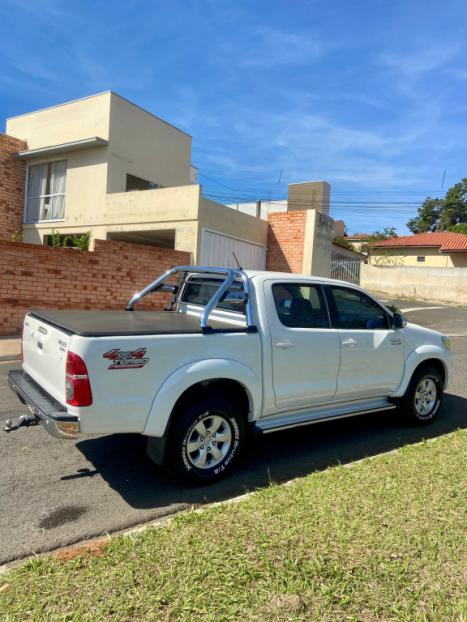 TOYOTA Hilux Caminhonete 3.0 4P 4X4 SRV TURBO DIESEL CABINE DUPLA AUTOMTICO, Foto 6