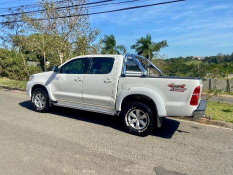 TOYOTA Hilux Caminhonete 3.0 4P 4X4 SRV TURBO DIESEL CABINE DUPLA AUTOMTICO, Foto 14