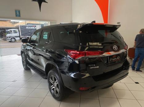 TOYOTA Hilux SW4 2.7 16V 4P SR FLEX AUTOMTICO, Foto 4