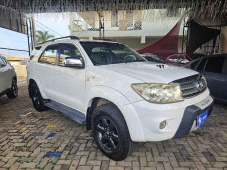 TOYOTA Hilux SW4 3.0 16V 4P SRV 4X4 7 LUGARES TURBO DIESEL AUTOMTICO, Foto 3