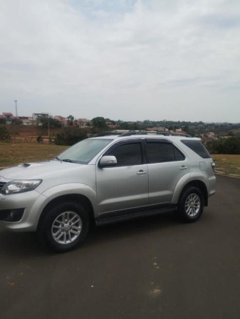 TOYOTA Hilux SW4 3.0 16V 4P SRV 4X4 7 LUGARES TURBO DIESEL AUTOMTICO, Foto 7