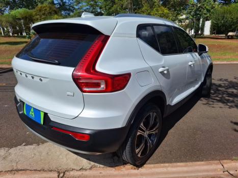 VOLVO XC40 1.5 16V 4P T5 RECHARGE HBRIDO INSCRIPTION GEARTRONIC AUTOMTICO, Foto 3
