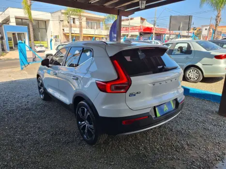 VOLVO XC40 1.5 16V 4P T5 RECHARGE HBRIDO INSCRIPTION GEARTRONIC AUTOMTICO, Foto 4